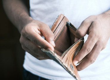 сверхлимитная задолженность по дебетовой карте: что это и как с ней бороться - фото - 1